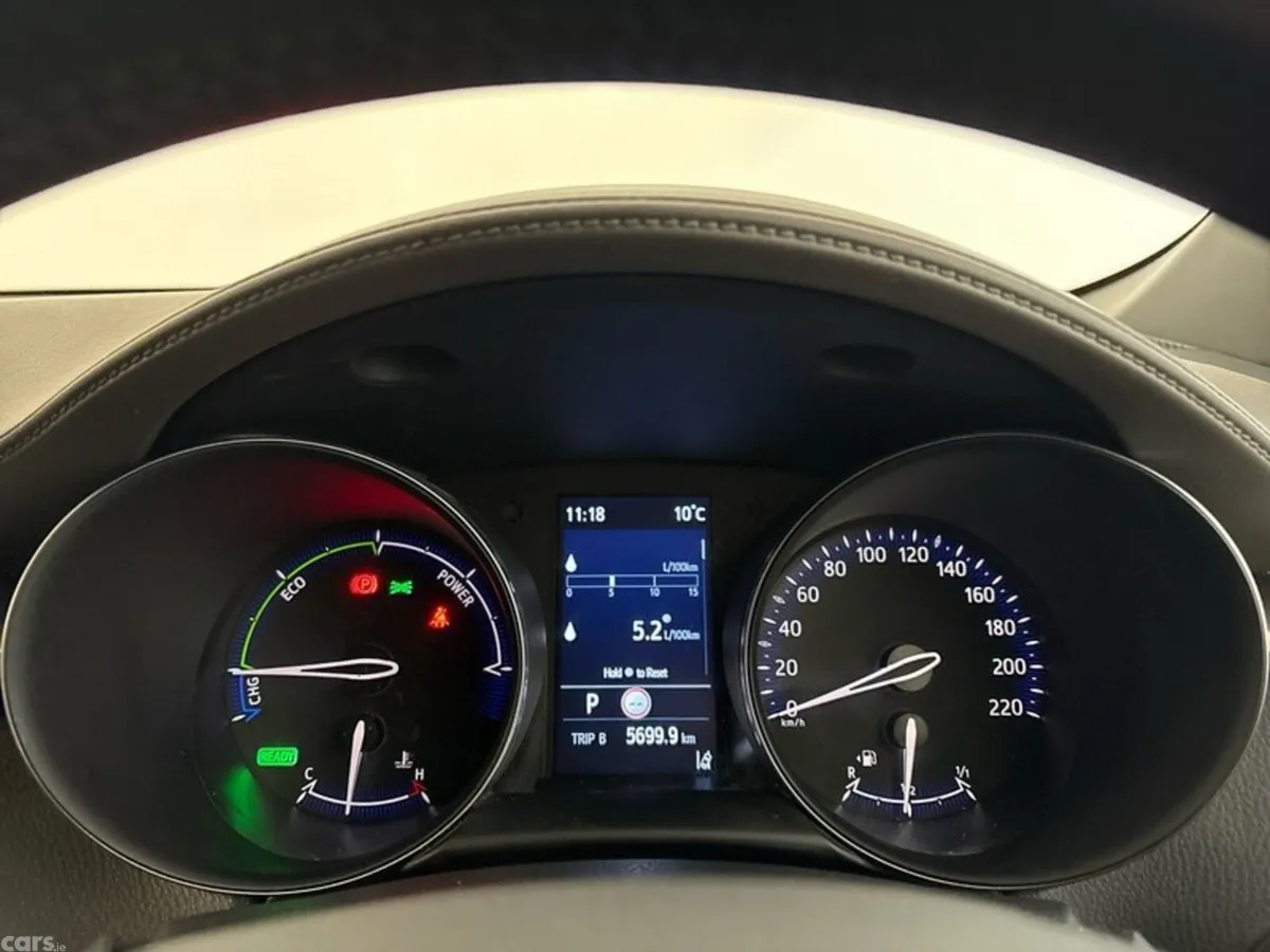 Toyota C-HR SUV, Petrol Hybrid, 2023, Silver