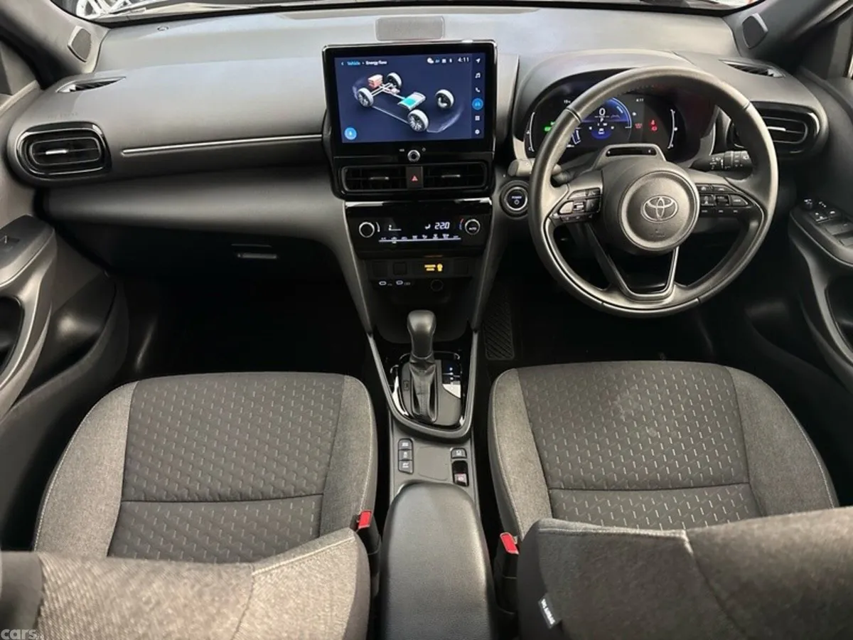Toyota Yaris Cross Hatchback, Petrol Hybrid, 2026, Grey