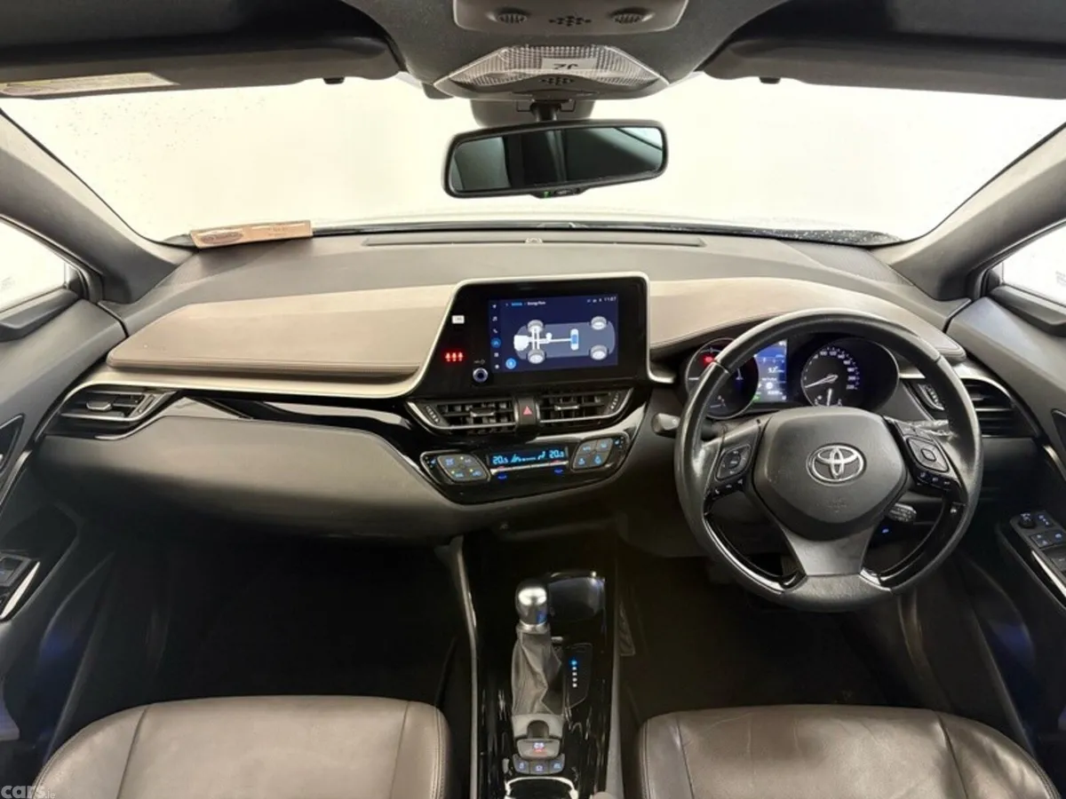 Toyota C-HR SUV, Petrol Hybrid, 2023, Silver