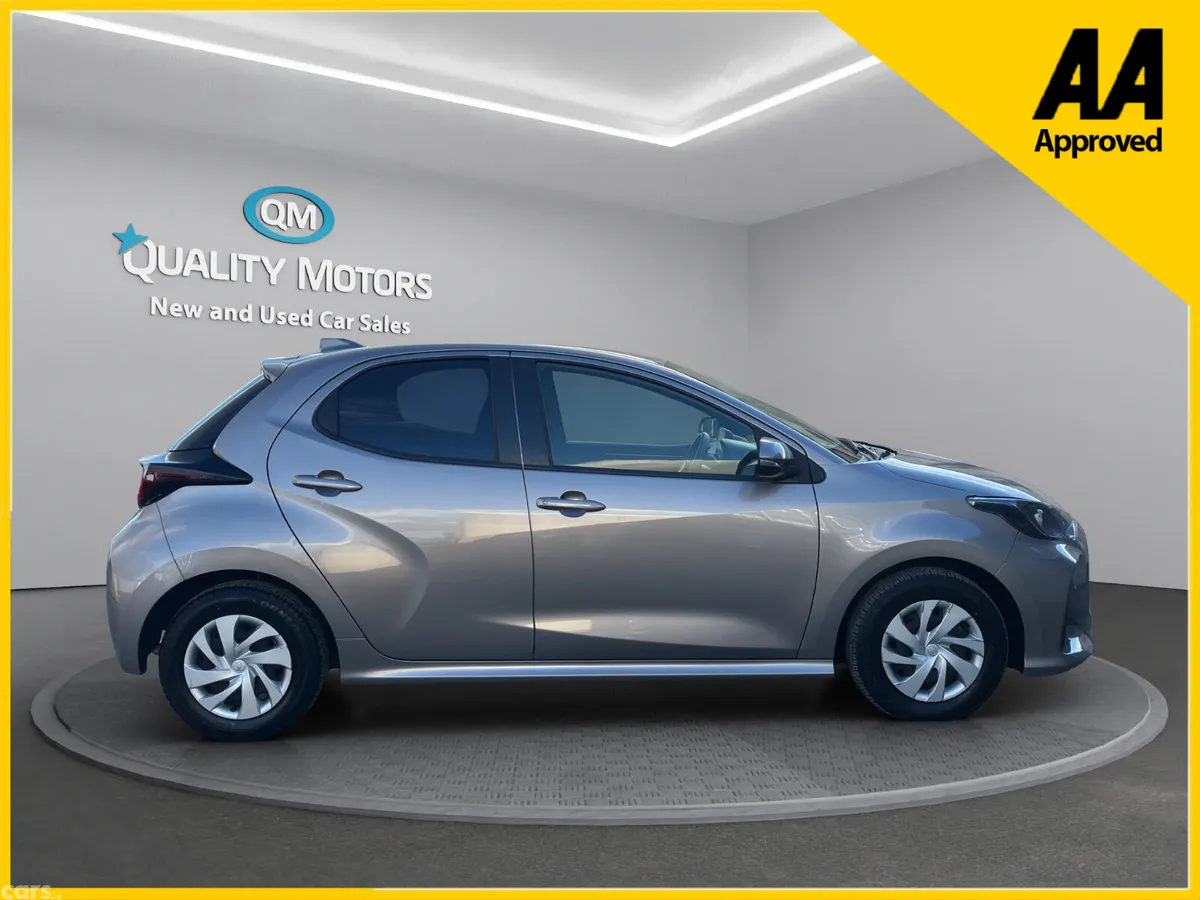 Toyota Yaris Hatchback, Petrol Hybrid, 2022, Brown