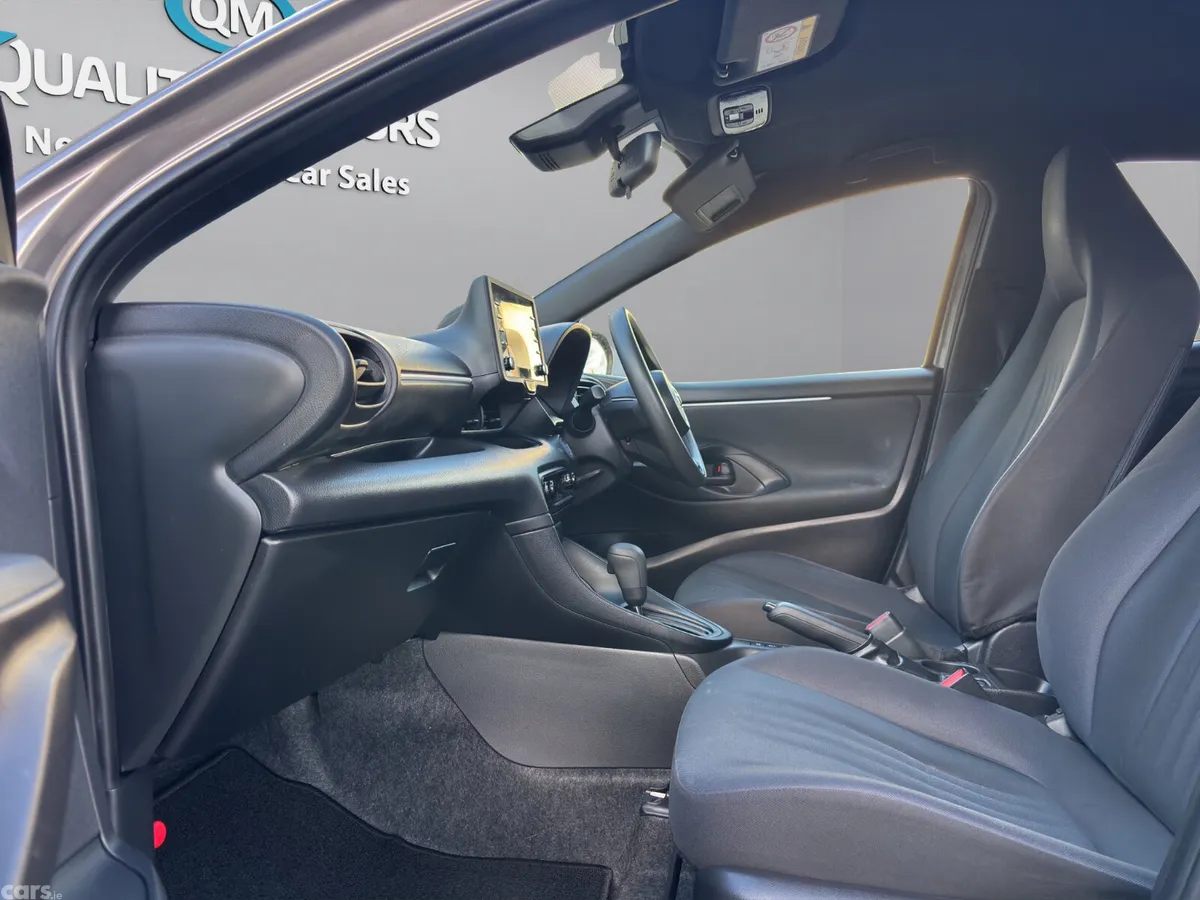 Toyota Yaris Hatchback, Petrol Hybrid, 2022, Brown