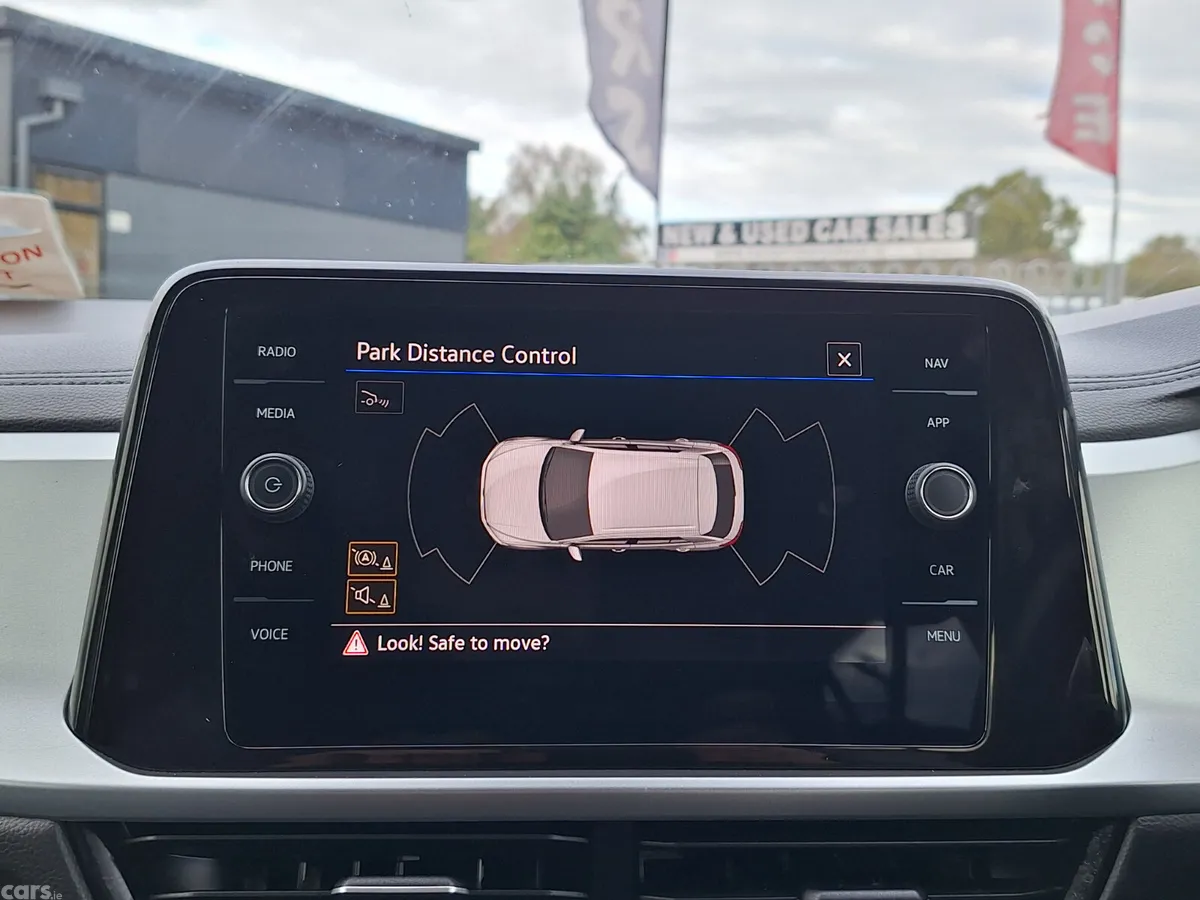 Volkswagen T-Roc SUV, Petrol, 2023, White