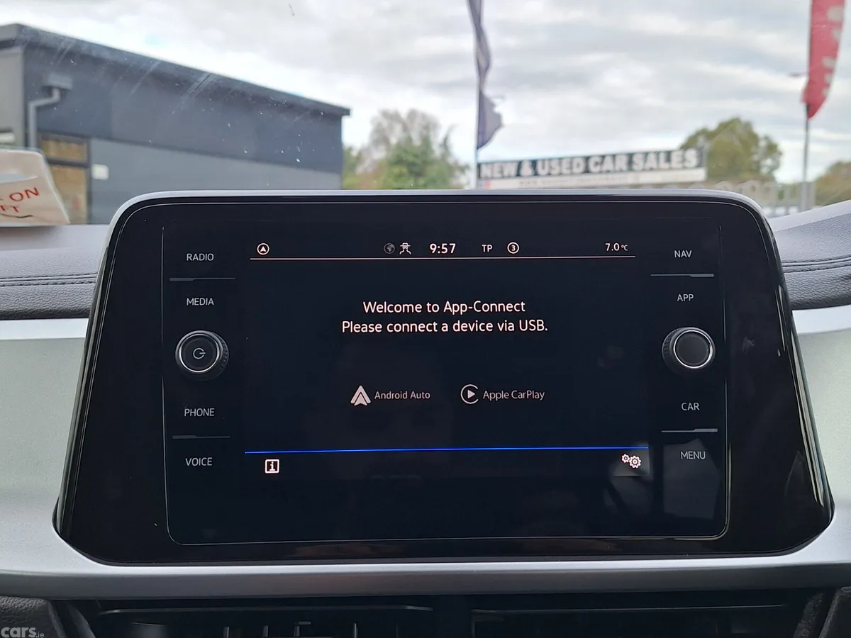 Volkswagen T-Roc SUV, Petrol, 2023, White