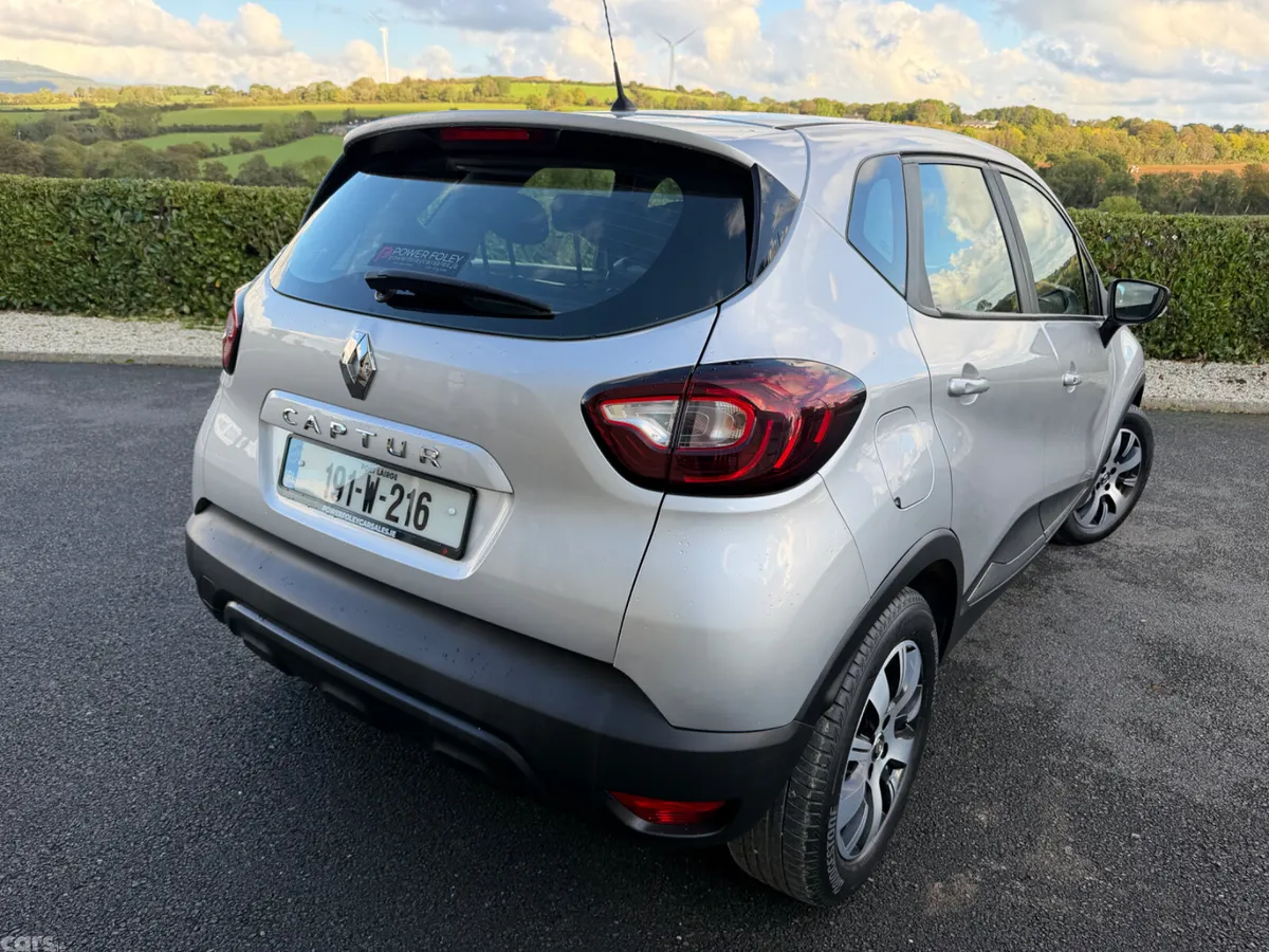 Renault Captur Hatchback, Petrol, 2019, Grey
