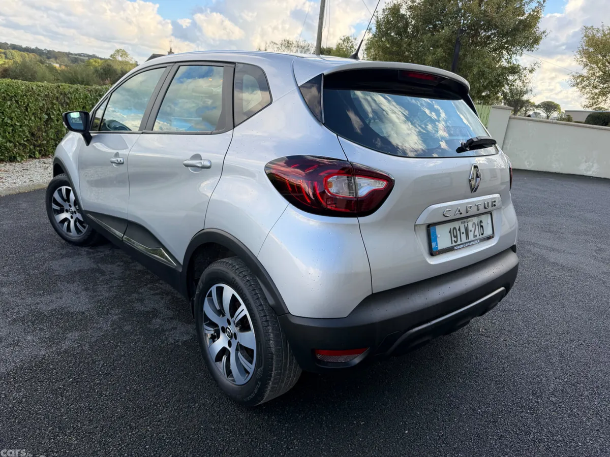 Renault Captur Hatchback, Petrol, 2019, Grey