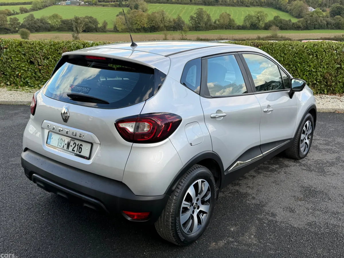 Renault Captur Hatchback, Petrol, 2019, Grey