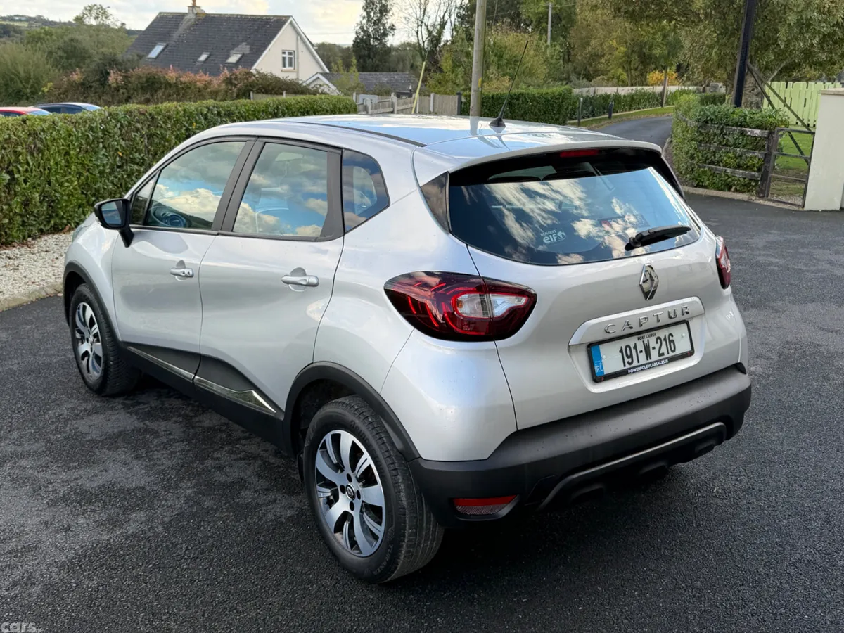 Renault Captur Hatchback, Petrol, 2019, Grey