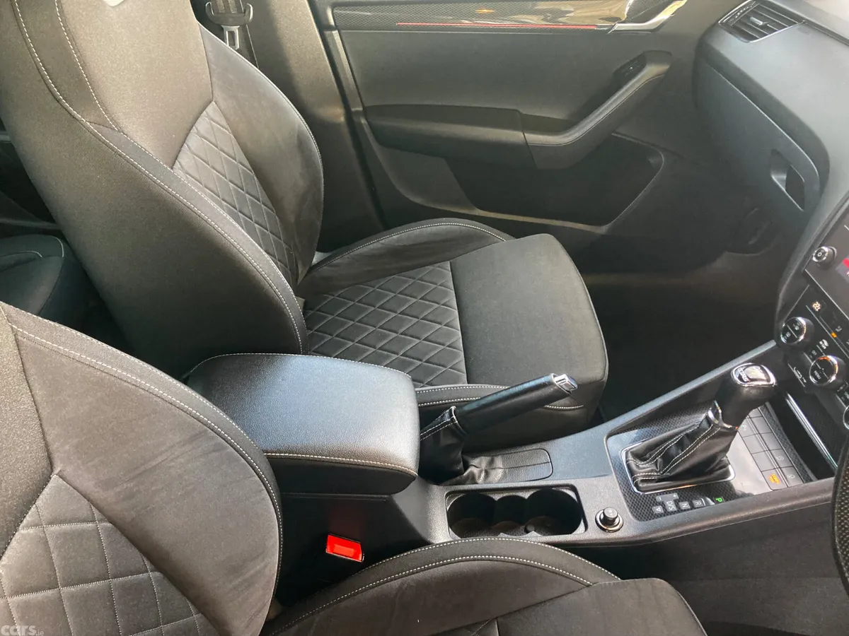Skoda Octavia Hatchback, Diesel, 2019, Black