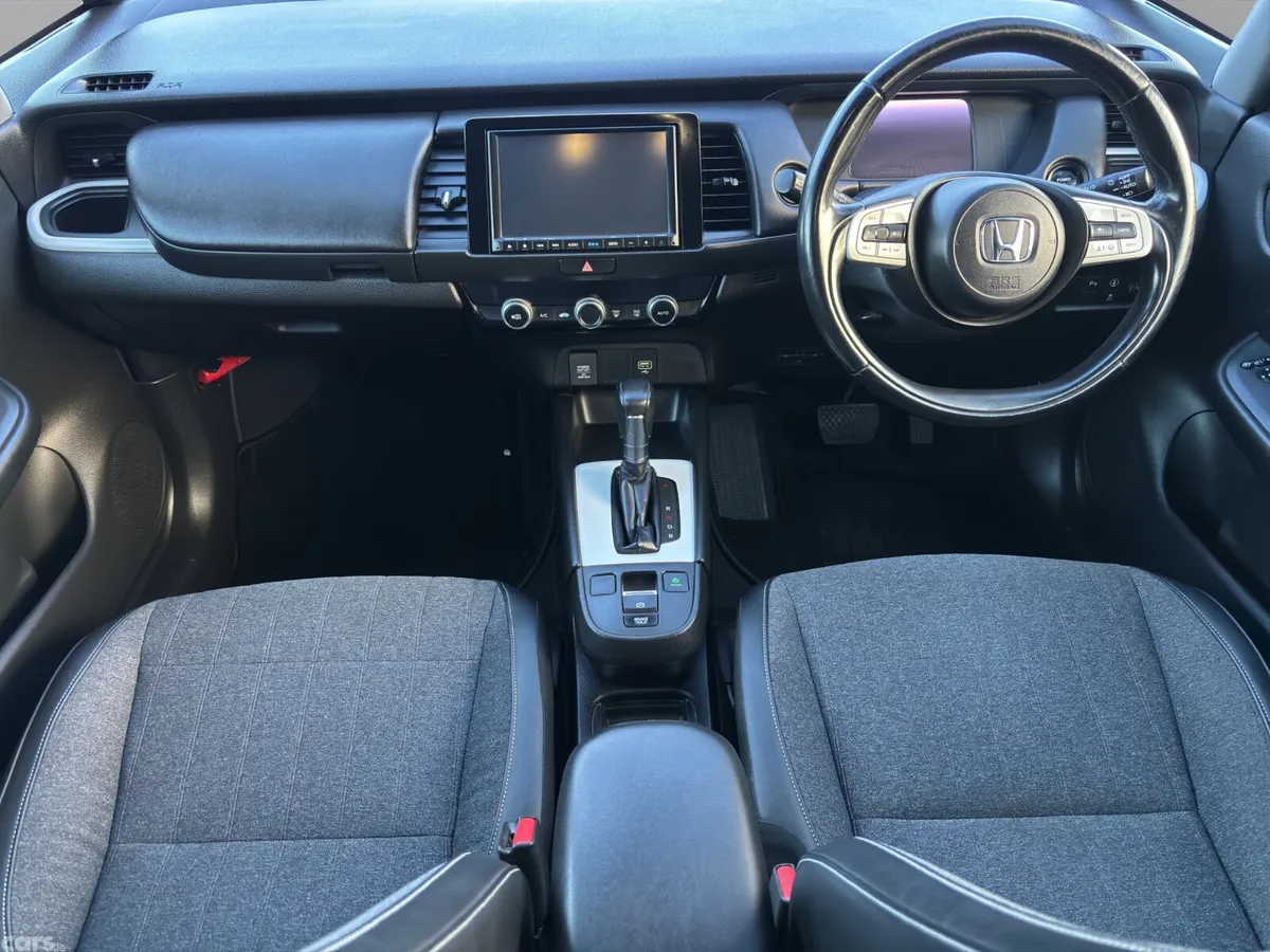 Honda Fit Hatchback, Petrol Hybrid, 2021, White