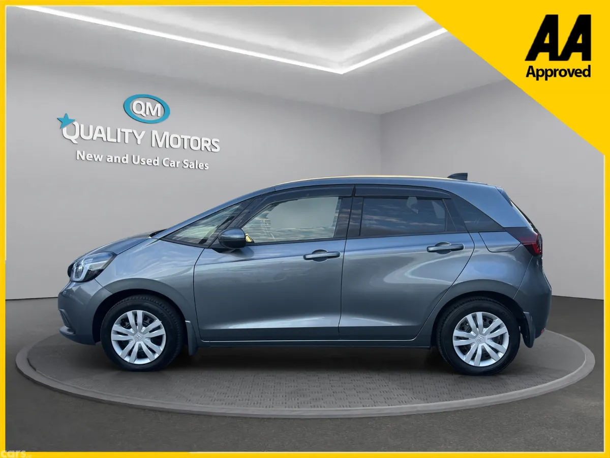 Honda Fit Hatchback, Petrol Hybrid, 2021, White
