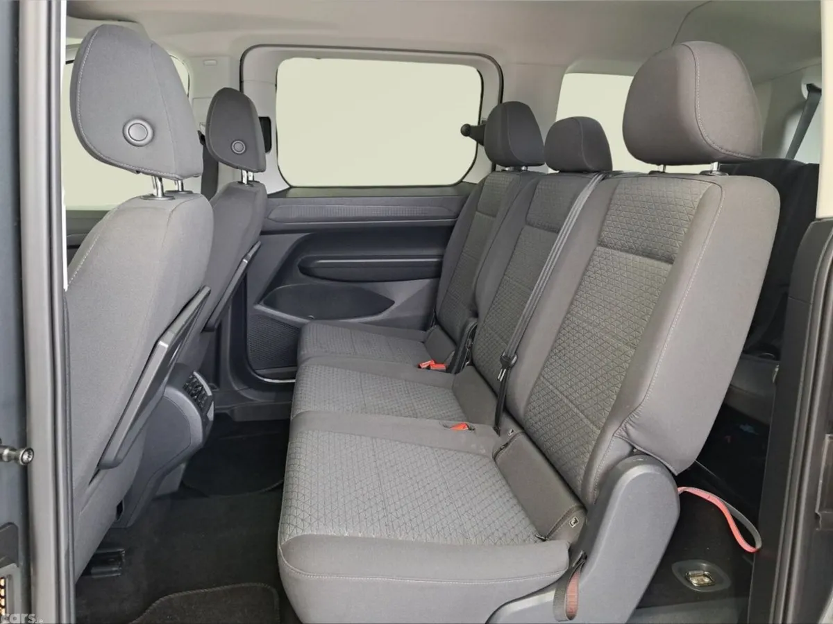Ford Tourneo MPV, Petrol Plug-in Hybrid, 2025, Grey