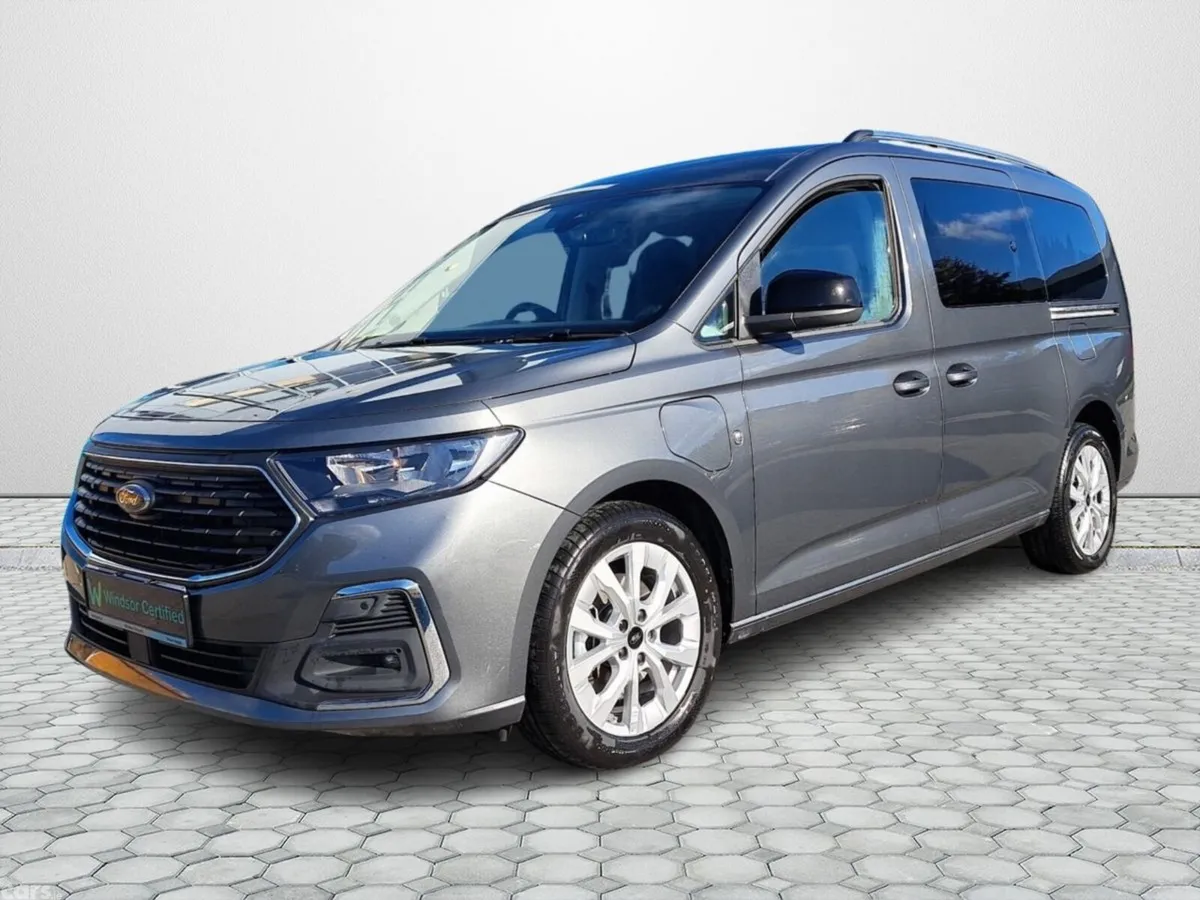 Ford Tourneo MPV, Petrol Plug-in Hybrid, 2025, Grey