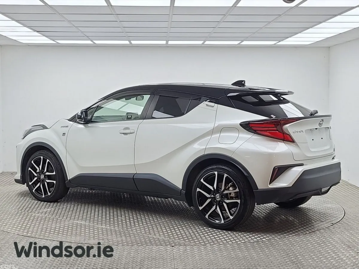 Toyota C-HR SUV, Petrol Hybrid, 2020, White