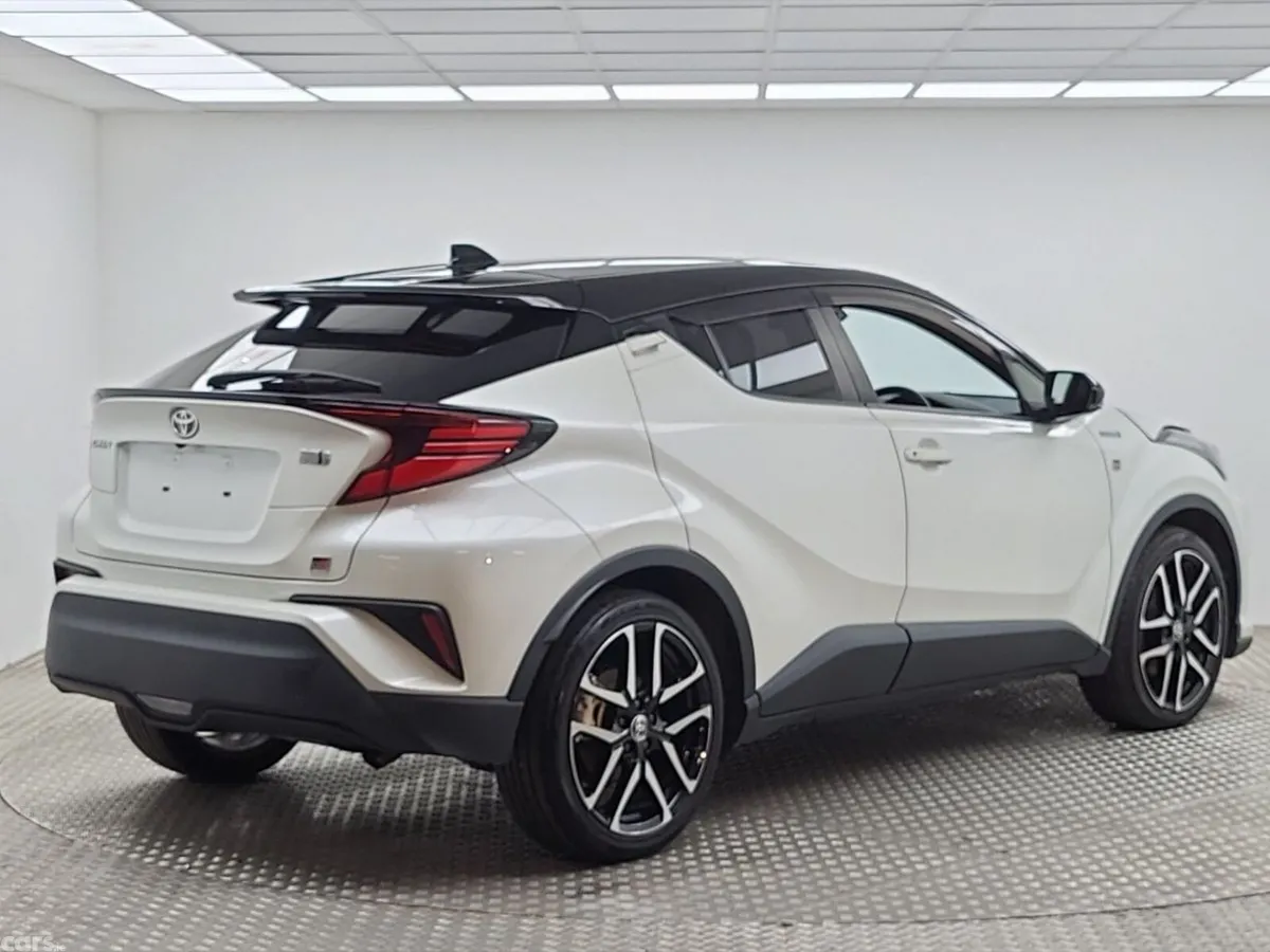Toyota C-HR SUV, Petrol Hybrid, 2020, White