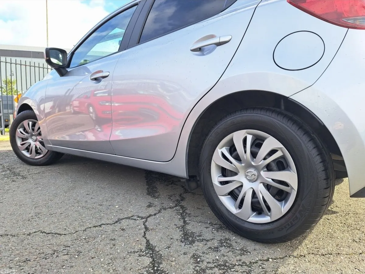 Mazda Mazda2 Hatchback, Petrol, 2022, Silver