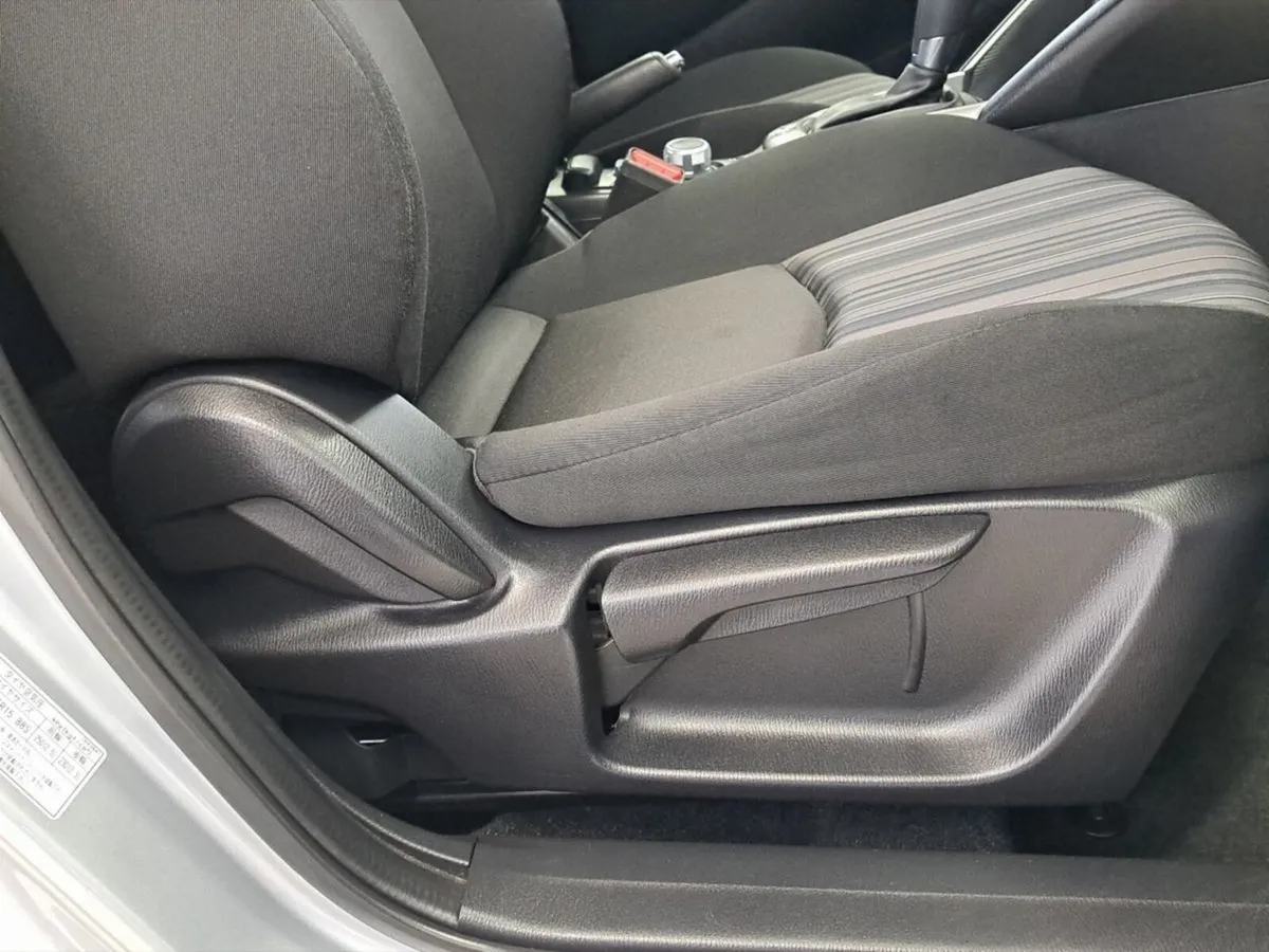 Mazda Mazda2 Hatchback, Petrol, 2022, Silver