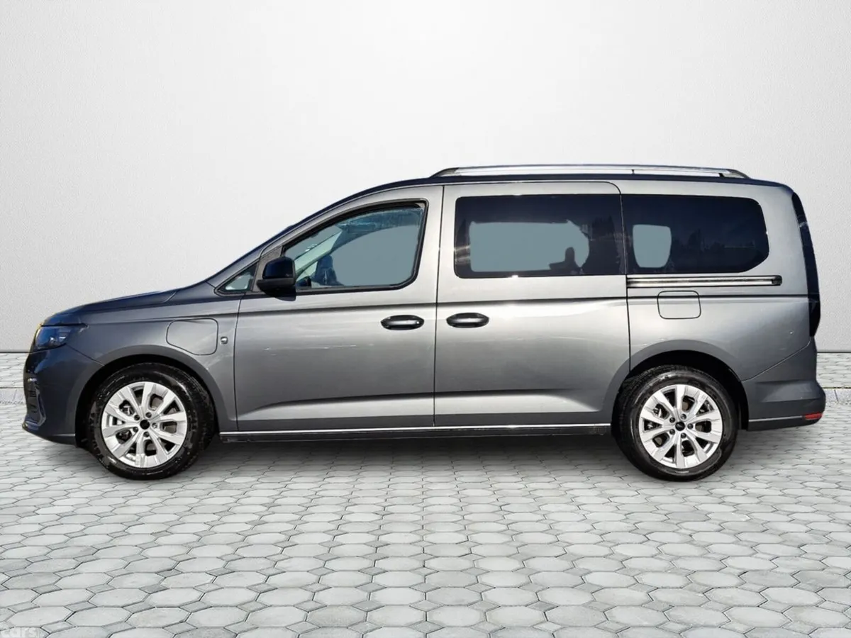 Ford Tourneo MPV, Petrol Plug-in Hybrid, 2025, Grey
