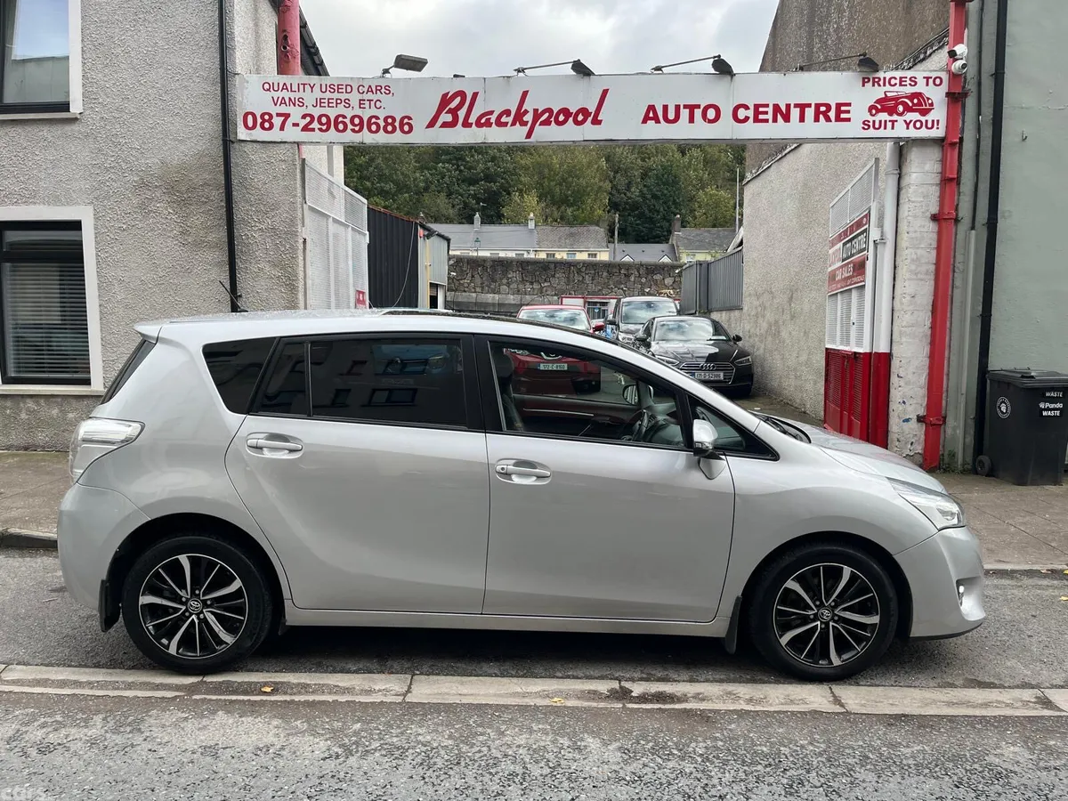 Toyota Verso MPV, Diesel, 2018, Grey
