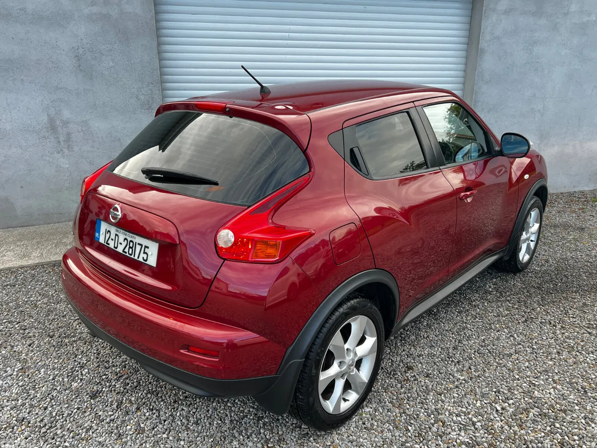 Nissan Juke SUV, Petrol, 2012, Red