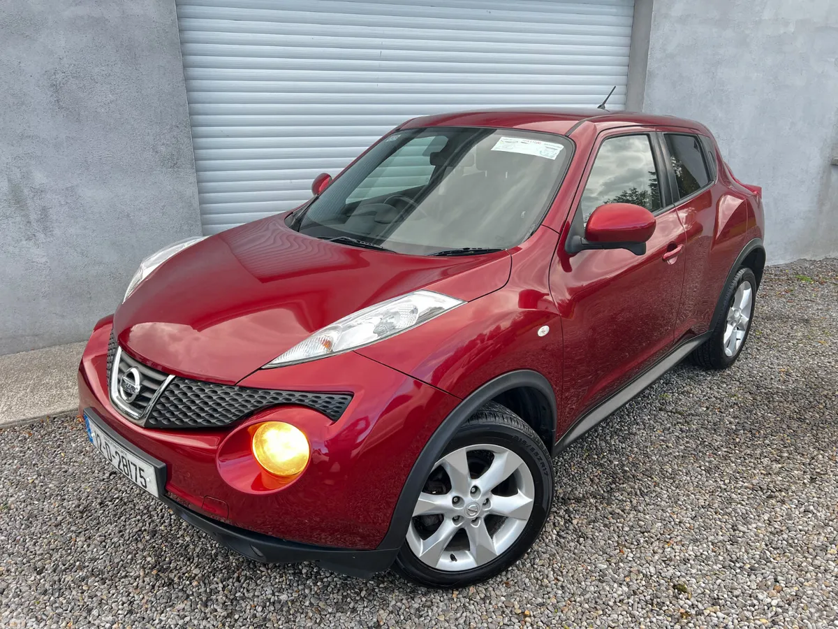 Nissan Juke SUV, Petrol, 2012, Red
