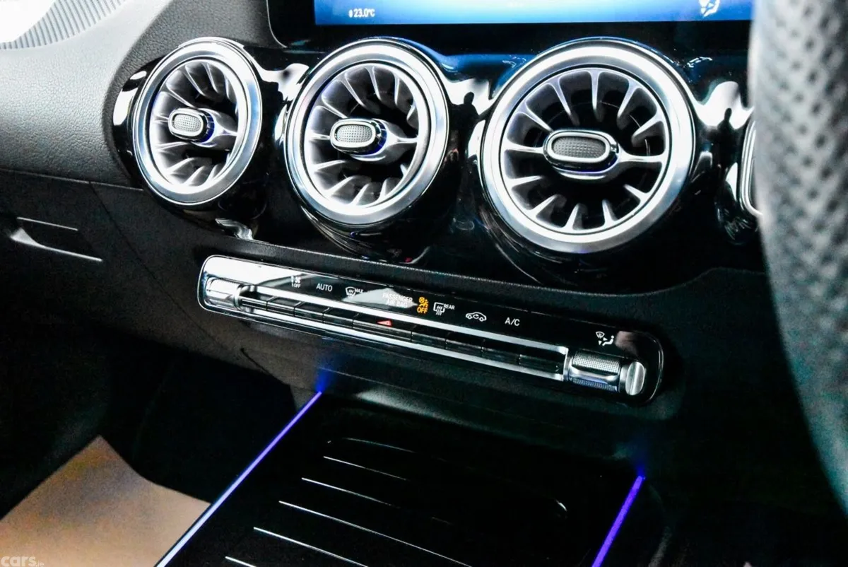 Mercedes-Benz GLA SUV, Diesel, 2024, White