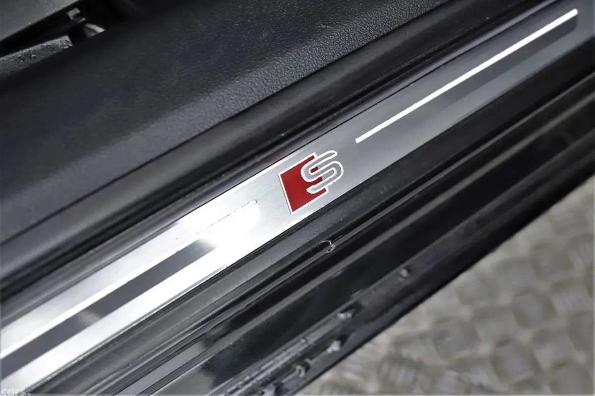 Audi A6 Saloon, Diesel, 2019, Black