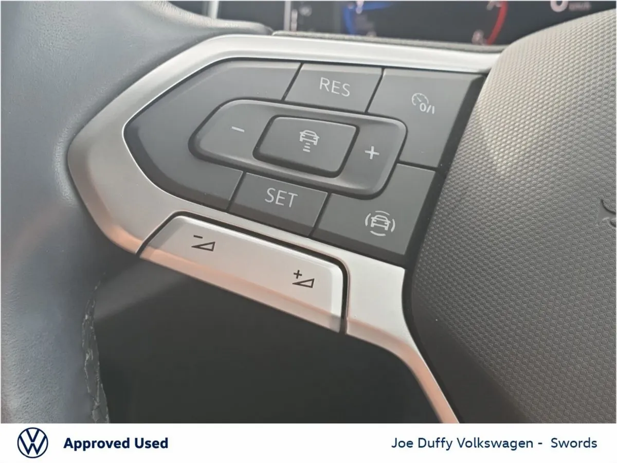 Volkswagen T-Roc SUV, Petrol, 2023, Blue