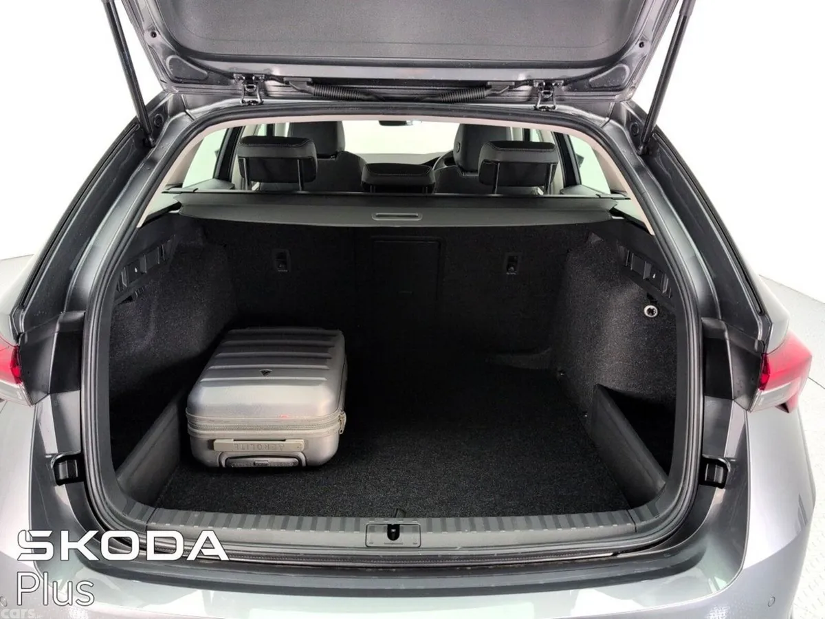 Skoda Octavia Estate, Diesel, 2026, Grey