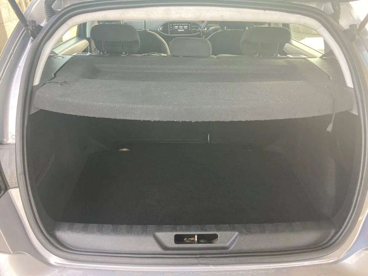 Peugeot 308 Hatchback, Diesel, 2016, Grey