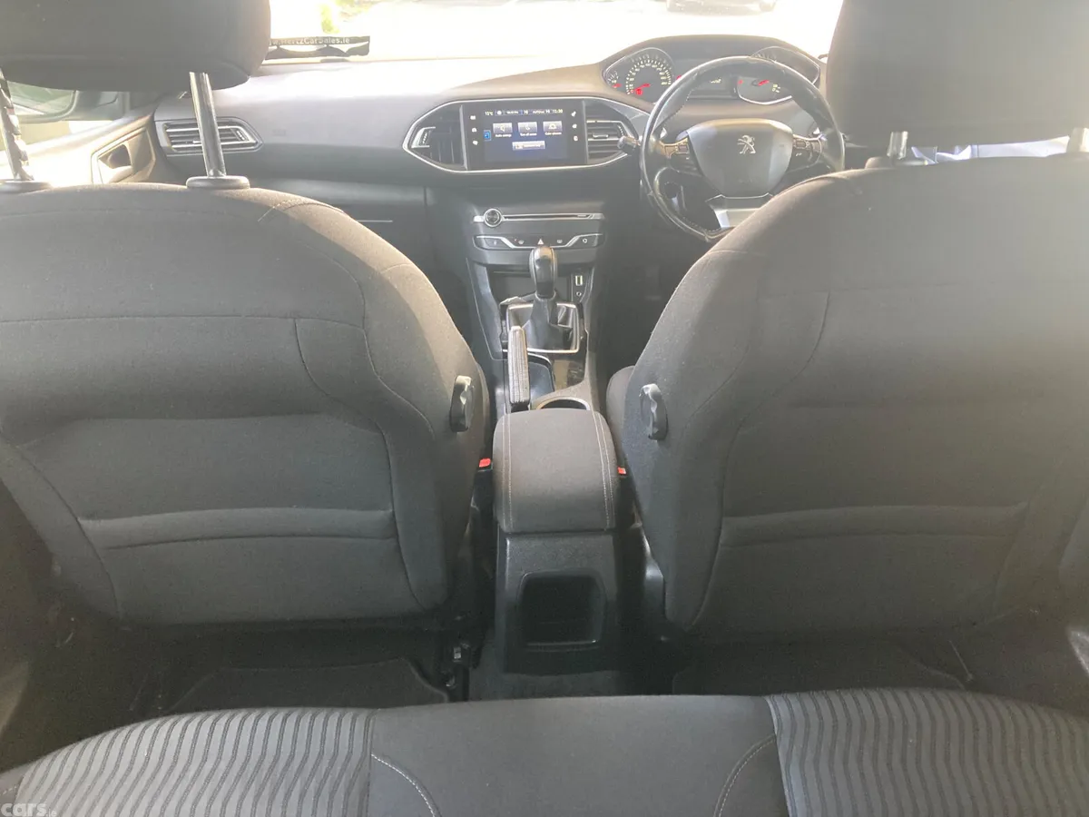 Peugeot 308 Hatchback, Diesel, 2016, Grey