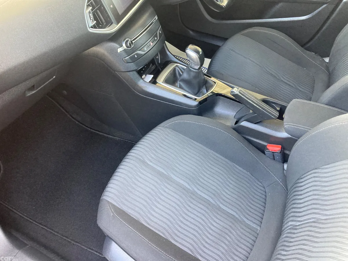 Peugeot 308 Hatchback, Diesel, 2016, Grey