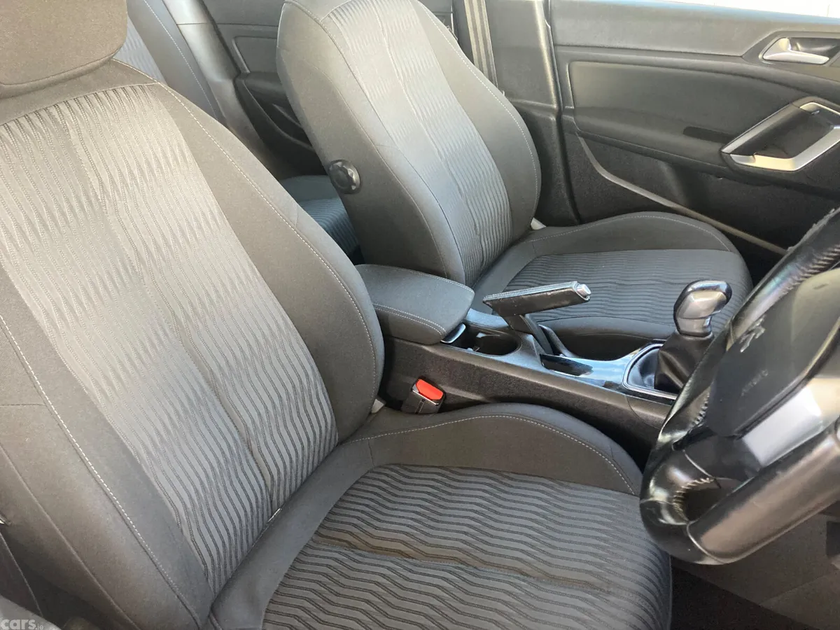 Peugeot 308 Hatchback, Diesel, 2016, Grey