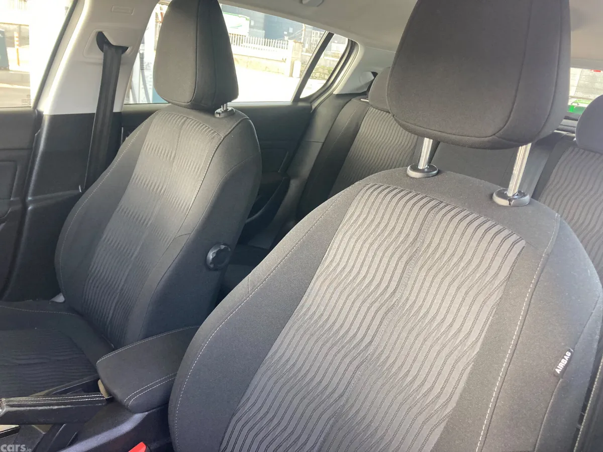 Peugeot 308 Hatchback, Diesel, 2016, Grey