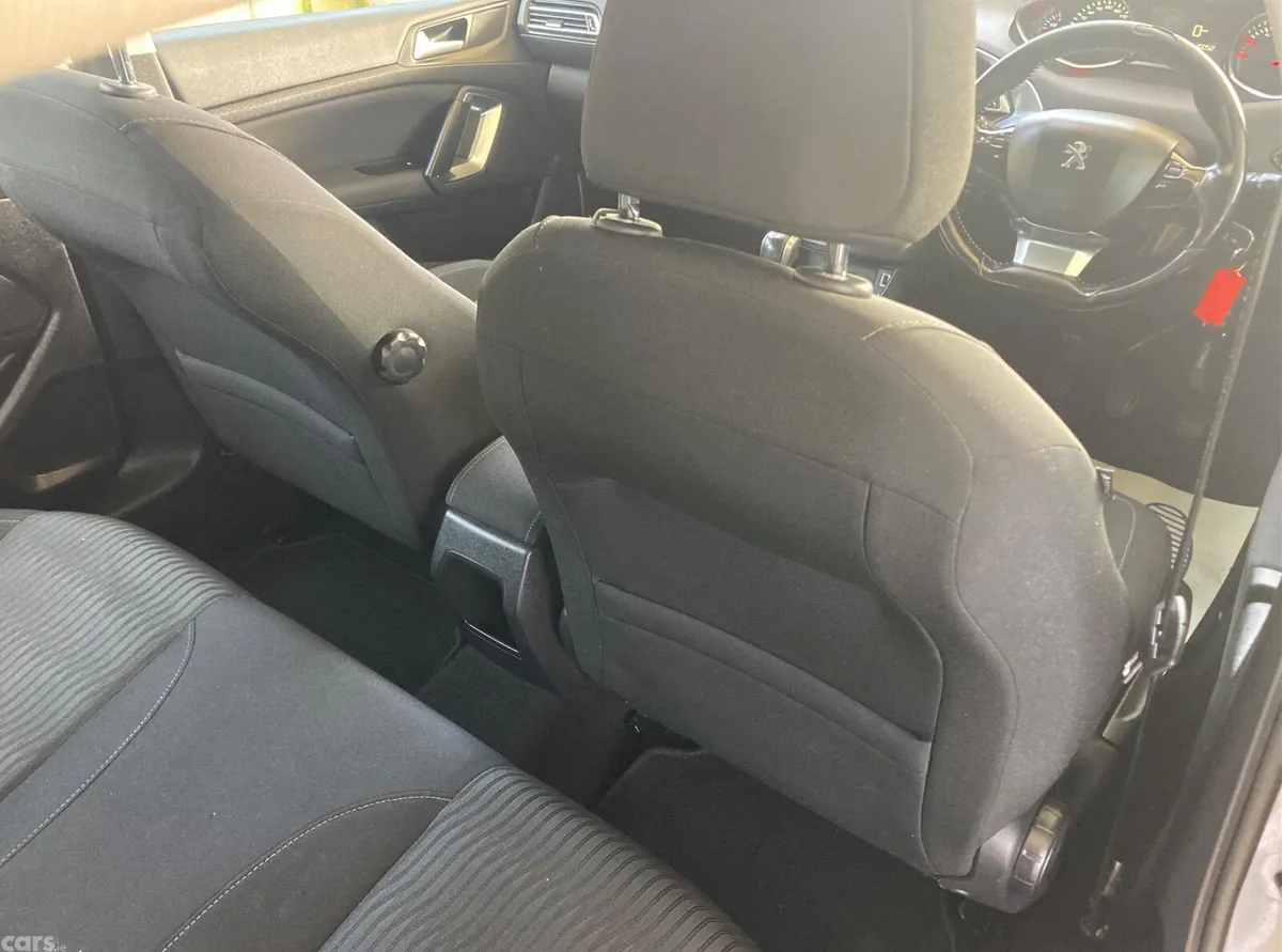 Peugeot 308 Hatchback, Diesel, 2016, Grey