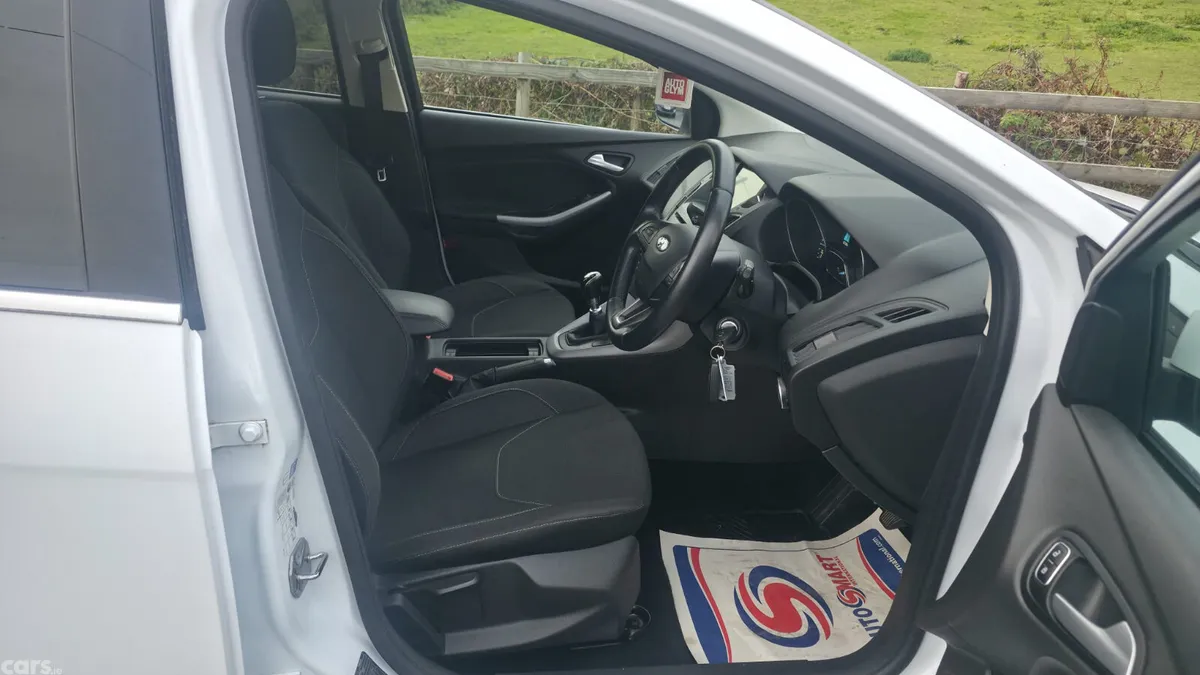 Ford Focus Hatchback, Diesel, 2017, White