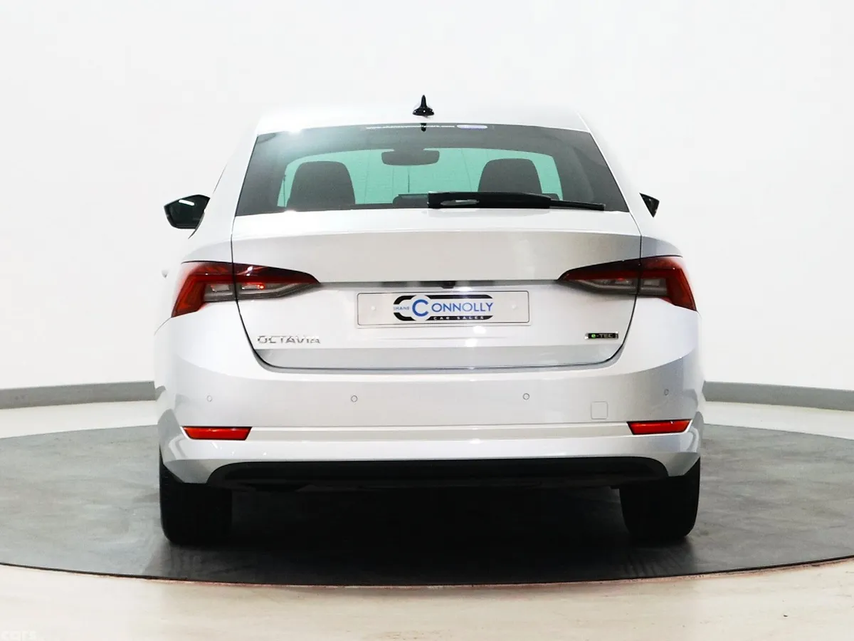 Skoda Octavia Saloon, Petrol Hybrid, 2024, Grey