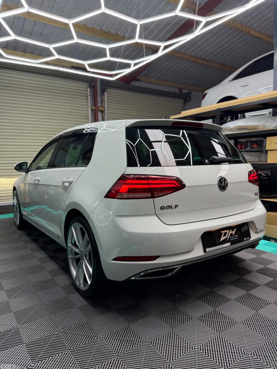 Volkswagen Golf Hatchback, Petrol, 2017, White