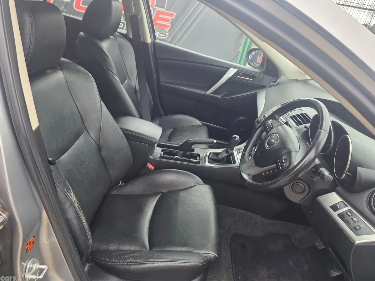 Mazda Mazda3 Hatchback, Petrol, 2010, Silver