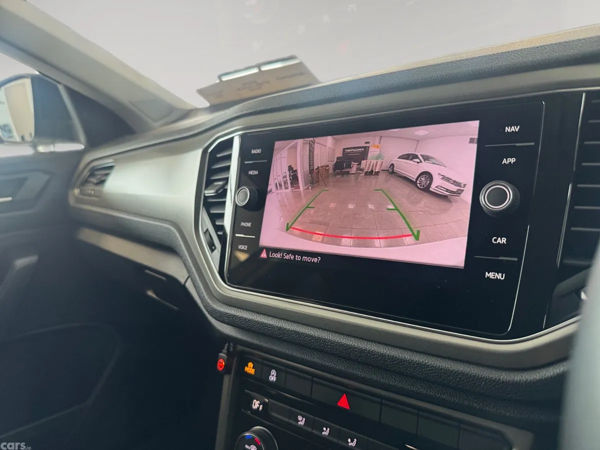Volkswagen T-Roc SUV, Diesel, 2021, White