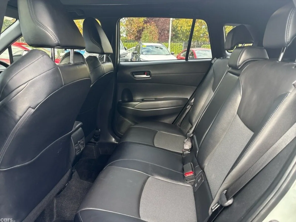Toyota Corolla Cross Hatchback, Petrol Hybrid, 2026, Green