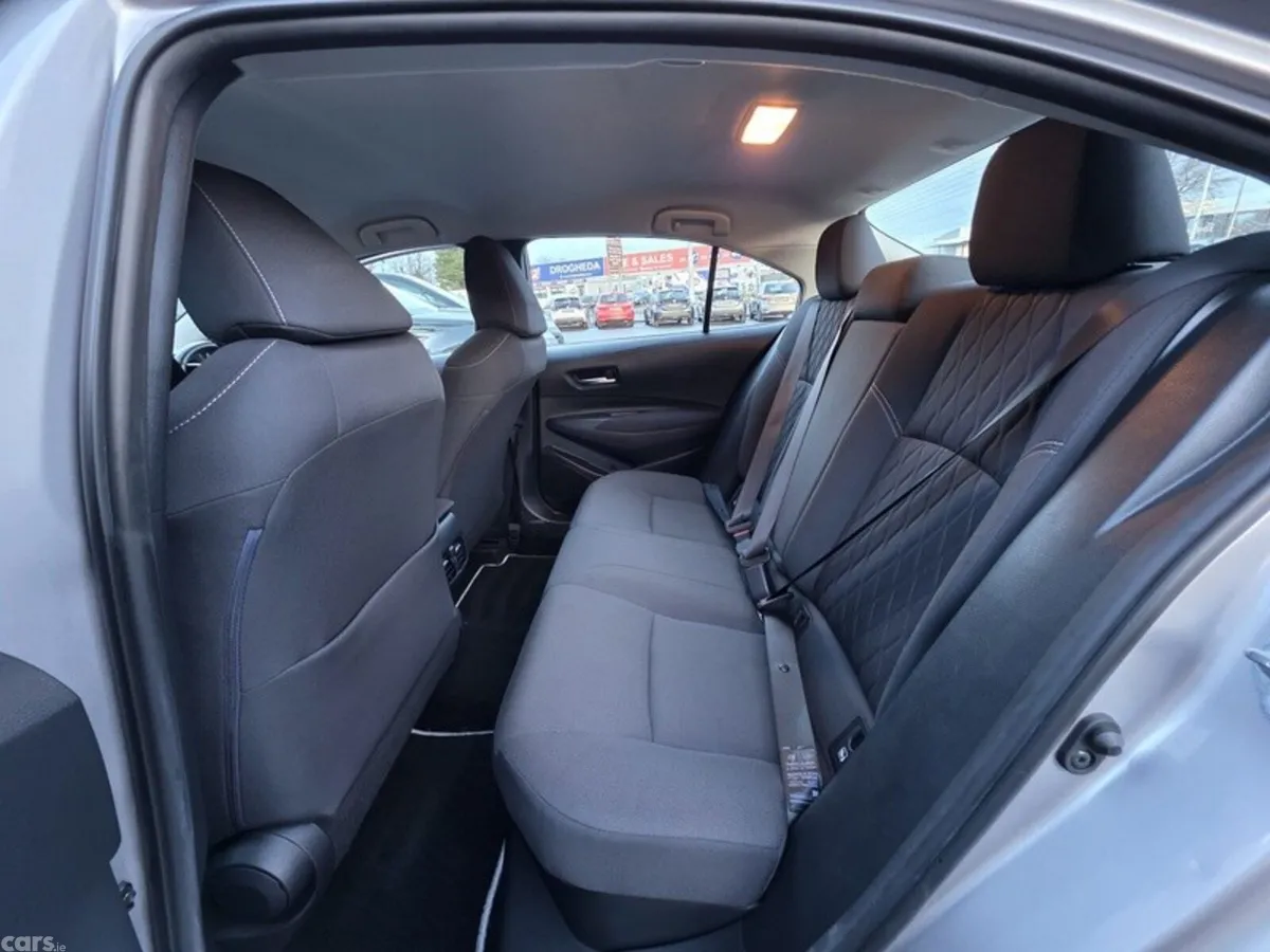 Toyota Corolla Saloon, Petrol Hybrid, 2022, Grey
