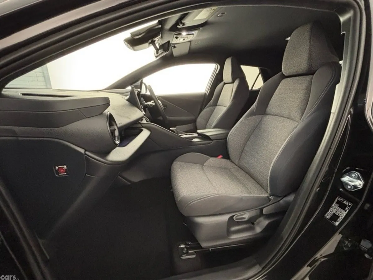 Toyota C-HR SUV, Petrol Hybrid, 2026, Black