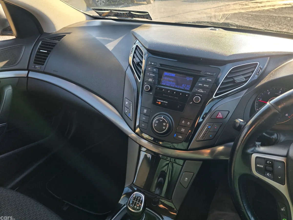 Hyundai i40 Saloon, Diesel, 2012, Silver