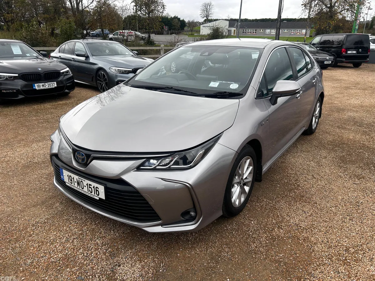 Toyota Corolla Saloon, Petrol Hybrid, 2019, Grey