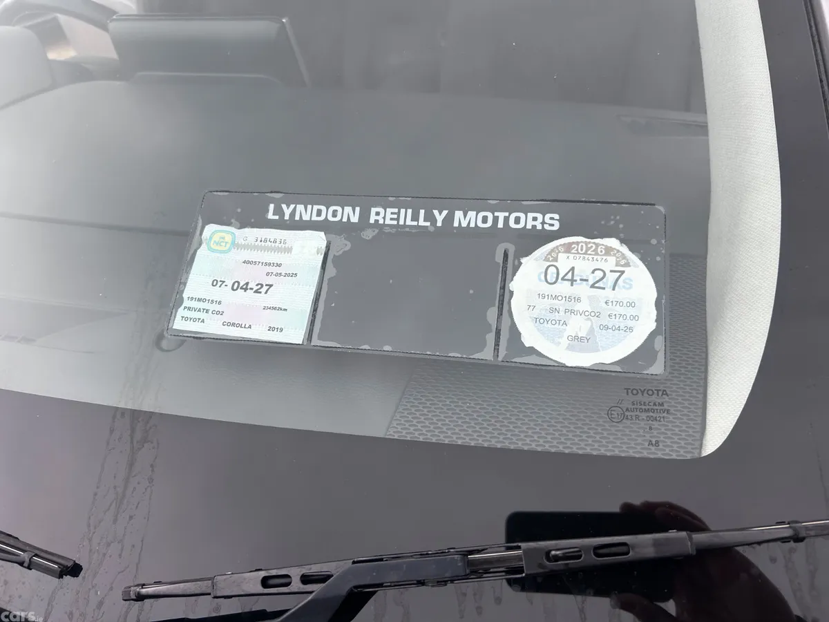 Toyota Corolla Saloon, Petrol Hybrid, 2019, Grey