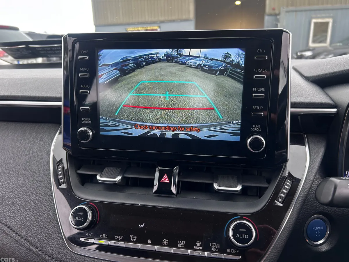 Toyota Corolla Saloon, Petrol Hybrid, 2019, Grey