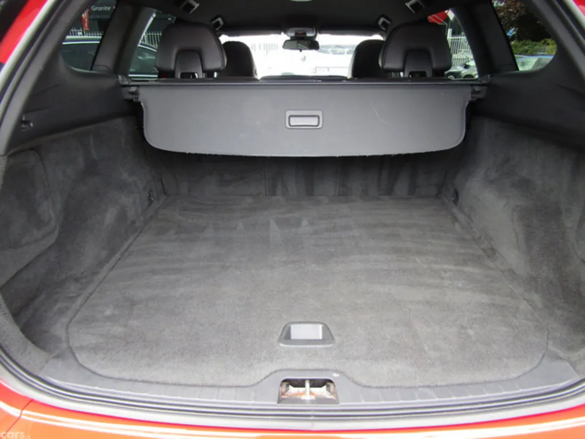 Volvo XC60 Estate, Diesel, 2014, Red