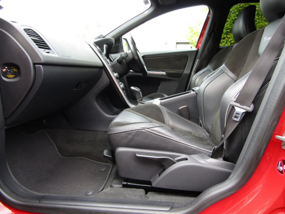 Volvo XC60 Estate, Diesel, 2014, Red