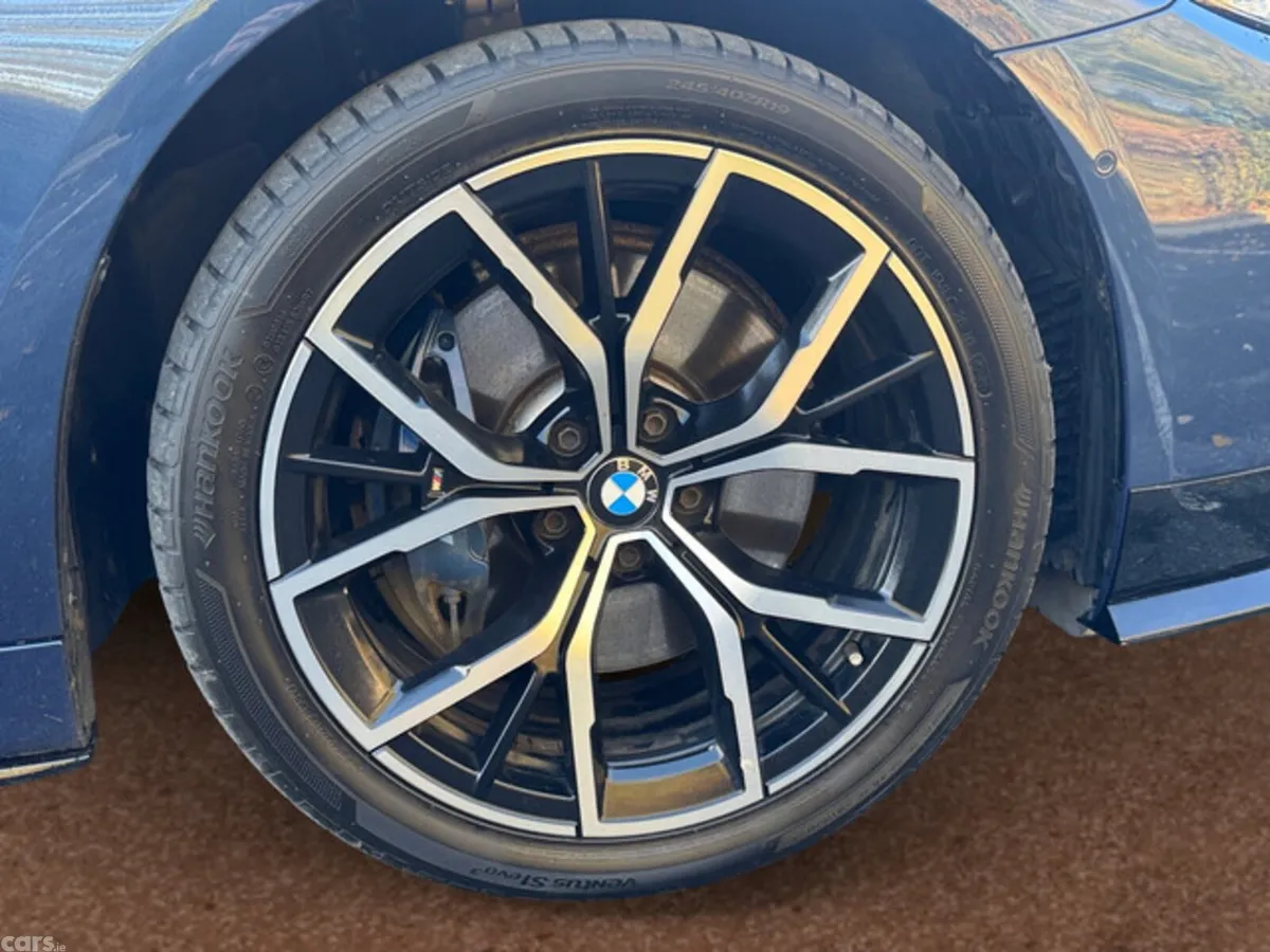 BMW 5-Series Saloon, Petrol Plug-in Hybrid, 2020, Blue