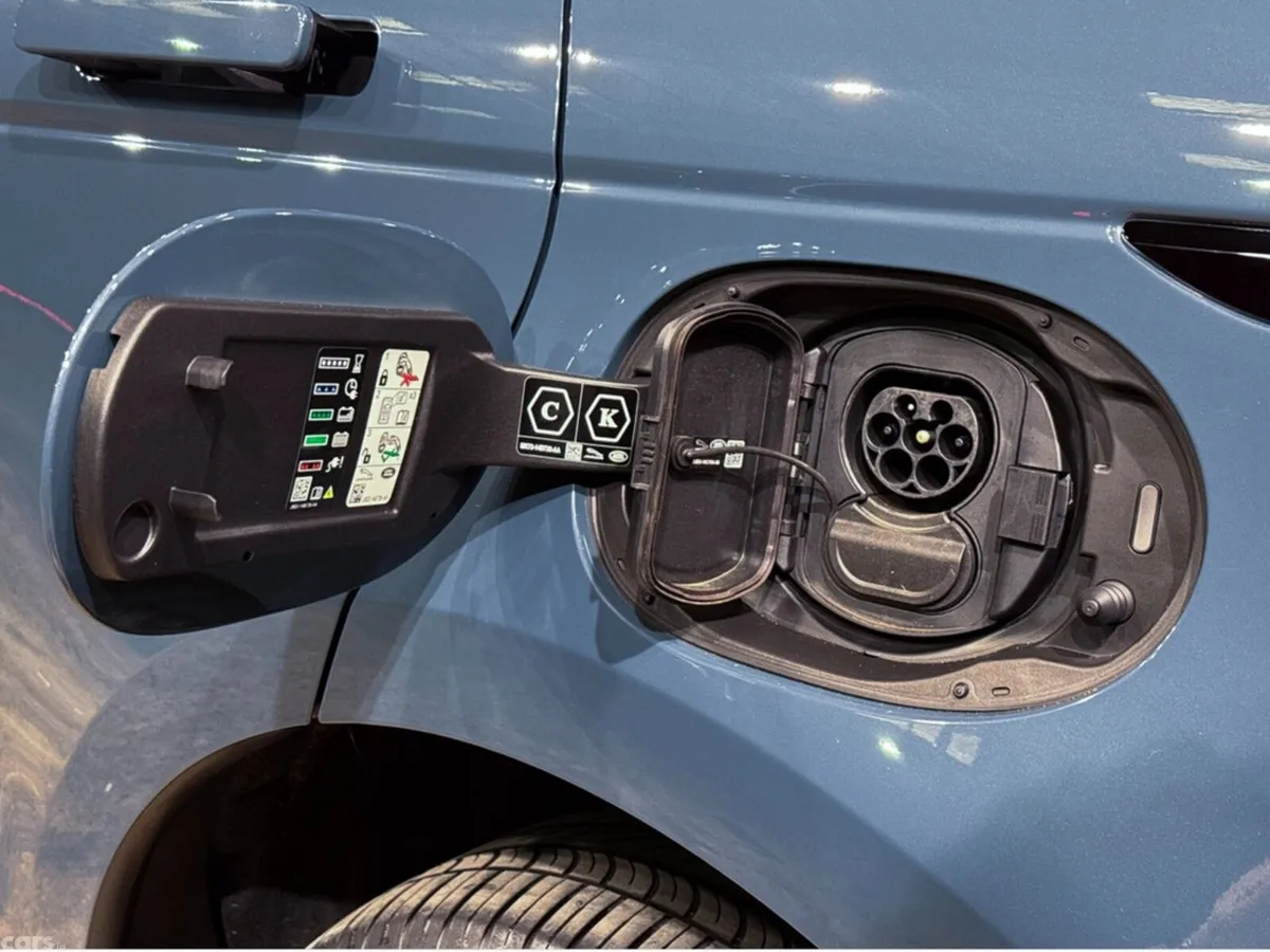 Land Rover Range Rover Evoque Estate, Petrol Plug-in Hybrid, 2025, Blue